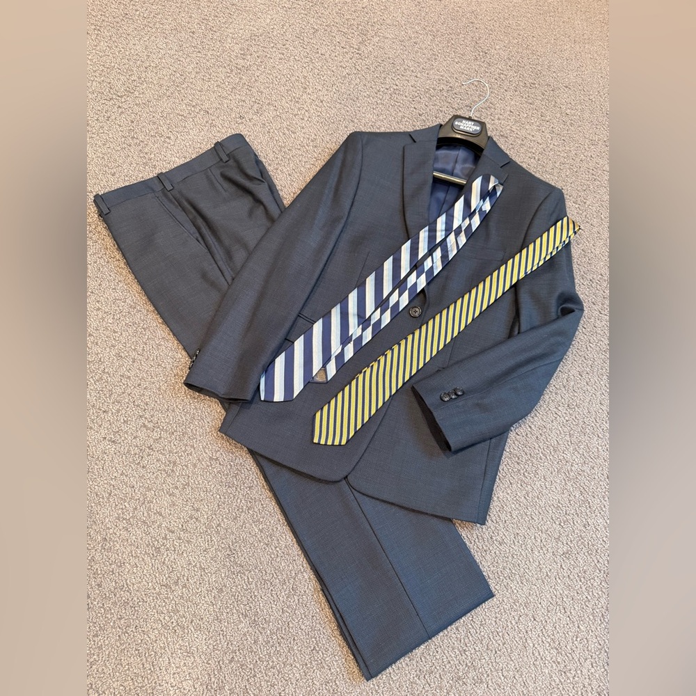 🔹Boy’s Formal Navy Suit
